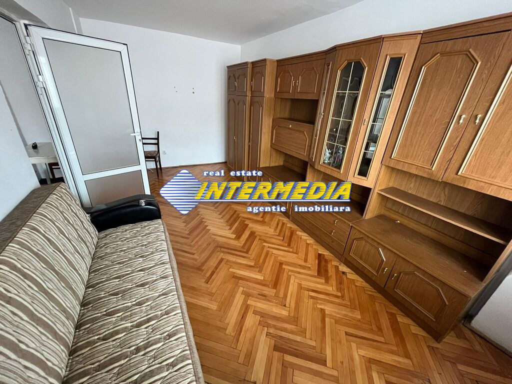 Apartament-de-inchiriat-cu-2-camere-in-Cetate-Alba-Iulia-0756-334432-10_1.jpg